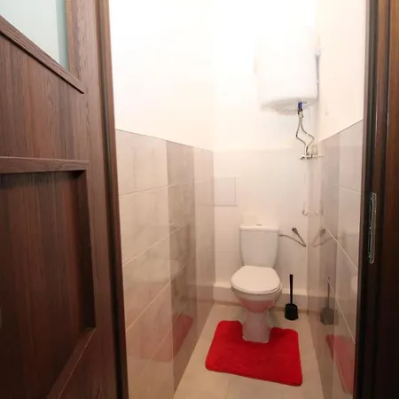 Apartmán Ali 3 *